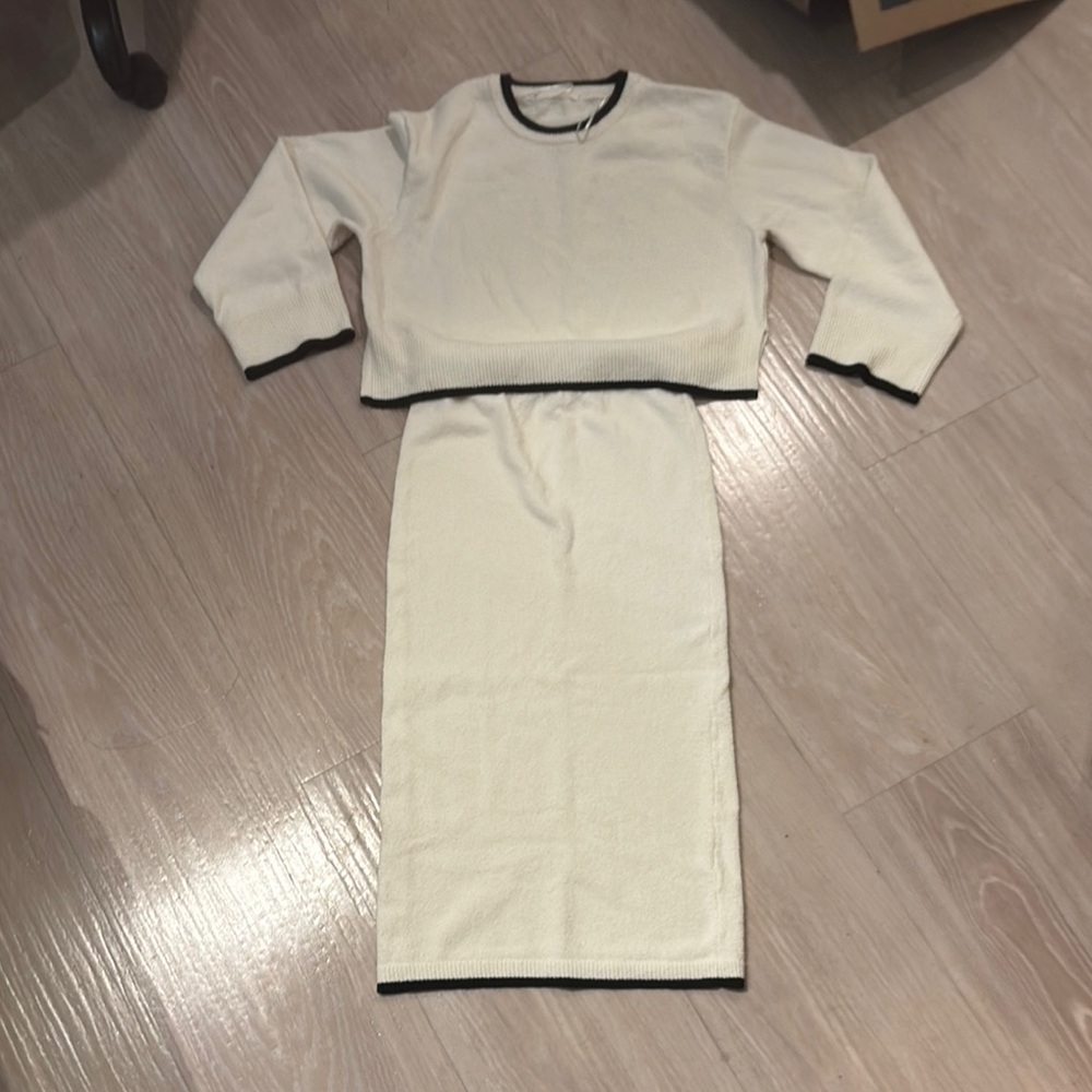 Elegant Cream Two-Piece Dress Set fits 2-4